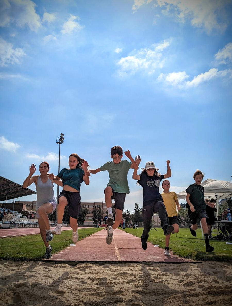 escuela secundaria con deportes