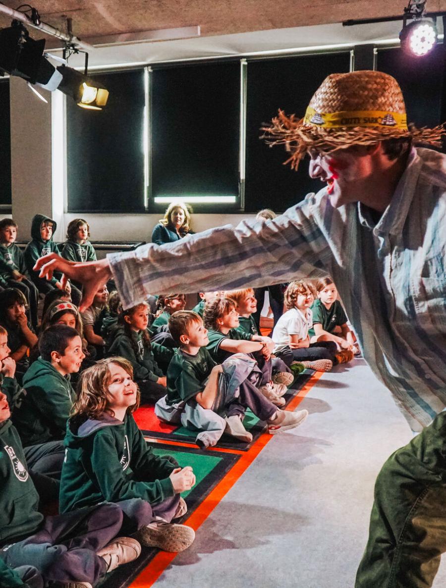 En qué consiste el programa del POP