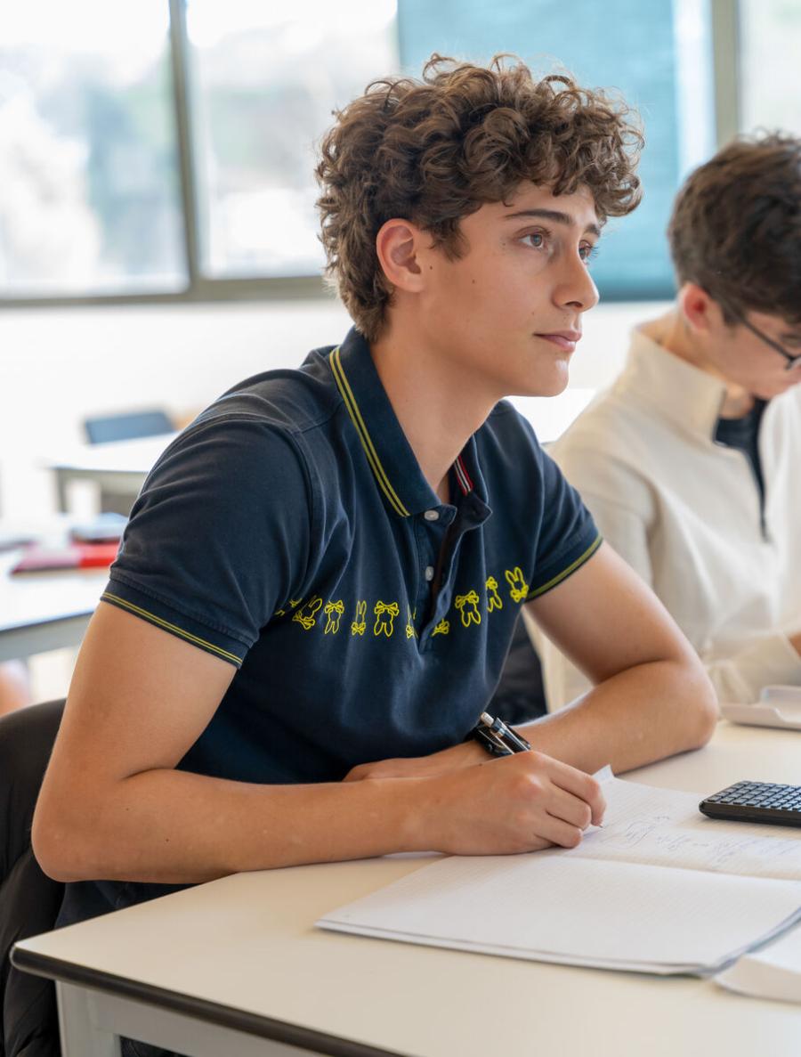 secundaria con preparación para universidad