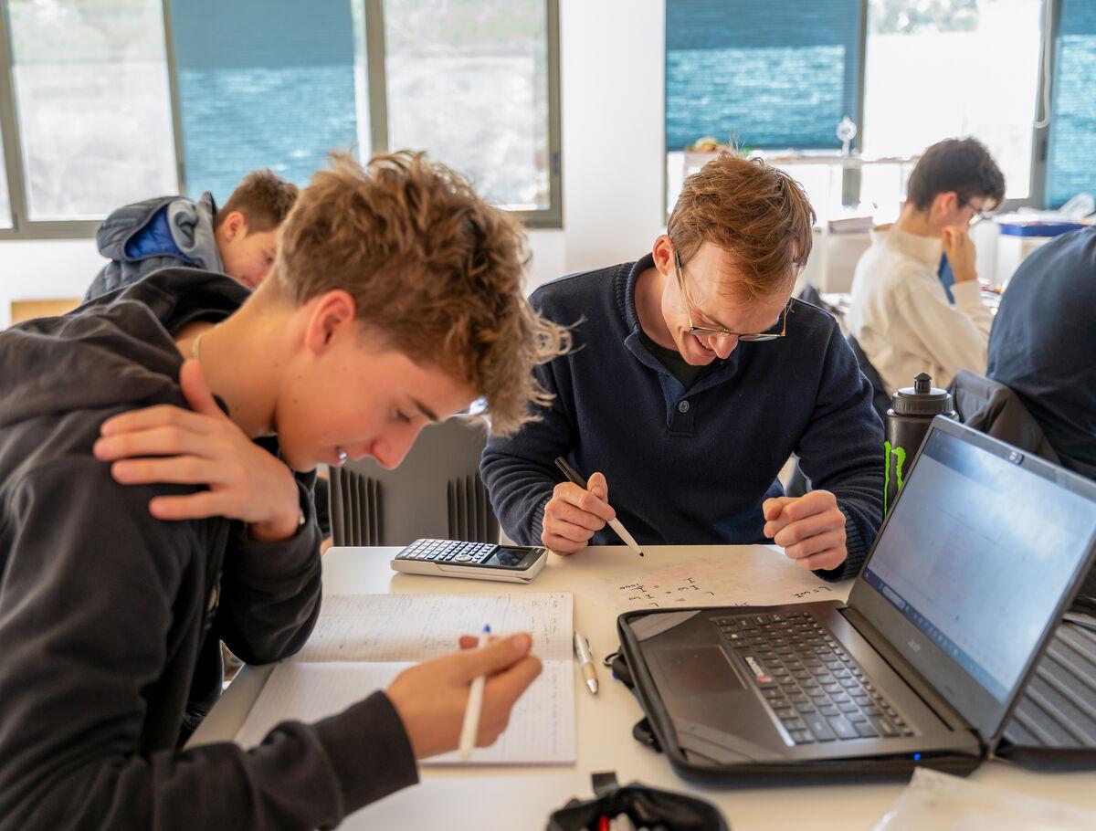 quien puede estudiar el diploma del IB